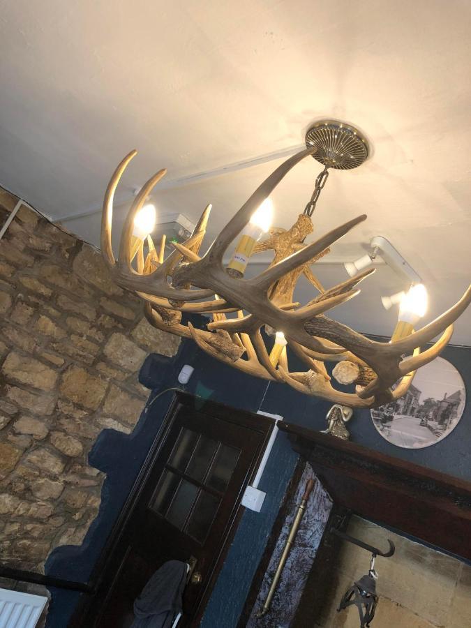 The Fleur-De-Lis Hotel Chiselborough ภายนอก รูปภาพ